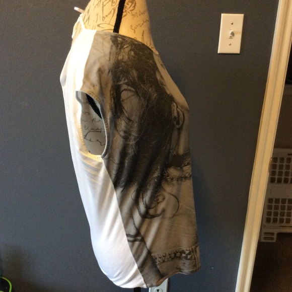 Women's Guess Open Back T Shirt Size M - Picture 3 of 6